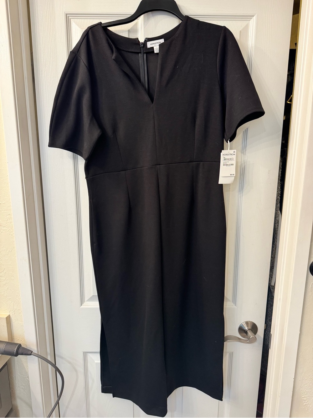 Nordstrom Black Short-Sleeve V-Notch Midi Dress